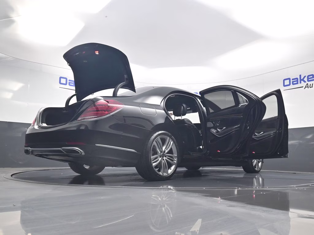 2018 Obsidian Black Metallic Mercedes-Benz S-Class S 560 AWD Sedan