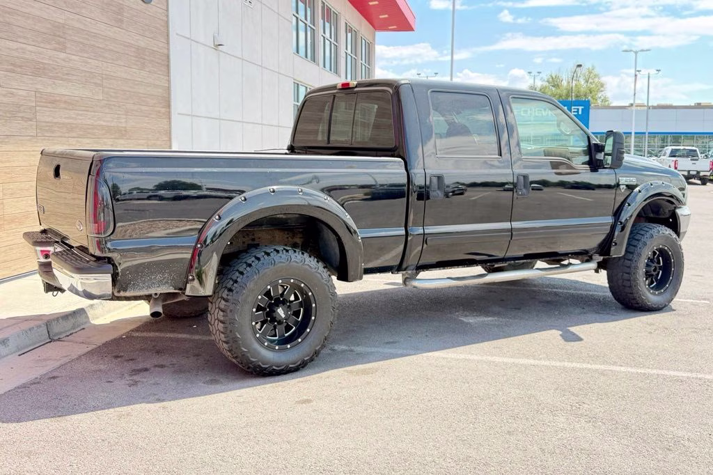 2001 Black Ford Super Duty F-250 4X4 Truck