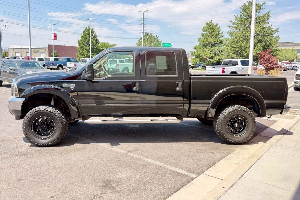 2001 Black Ford Super Duty F-250 4X4 Truck