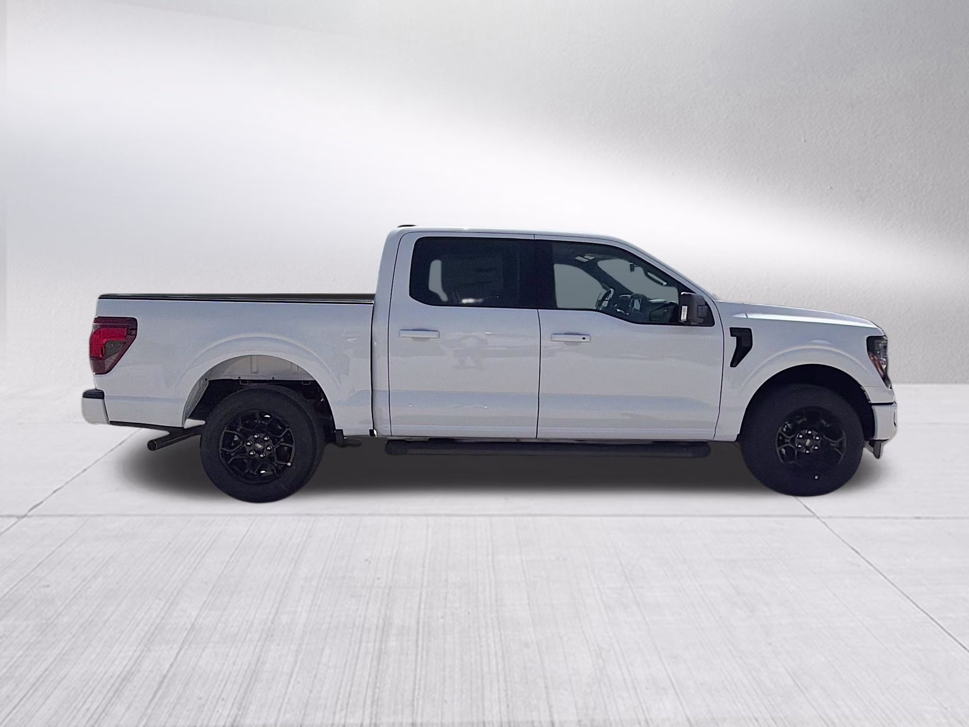 2026 Oxford White Ford F-150 XLT RWD Truck