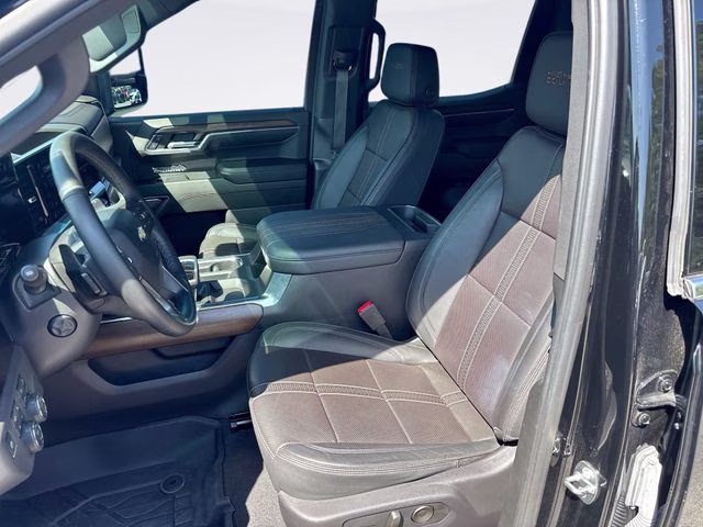2024 Black Chevrolet Silverado 1500 High Country 4X4 Truck