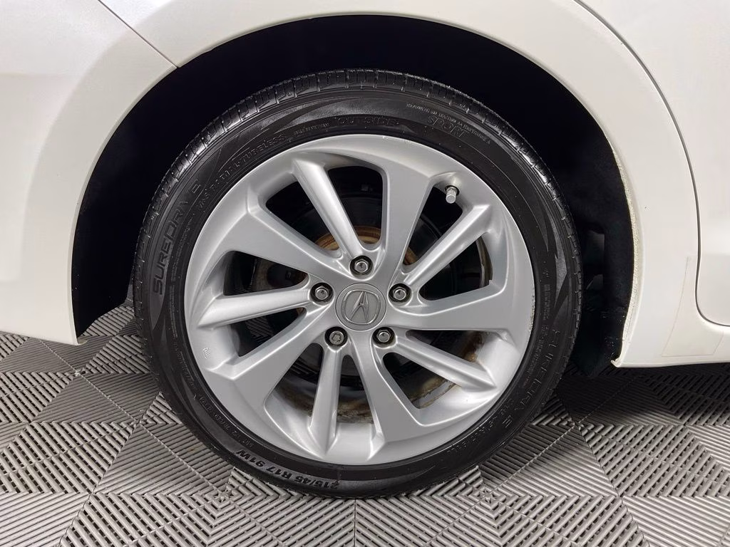 2018 White Acura ILX 2.4L FWD Sedan