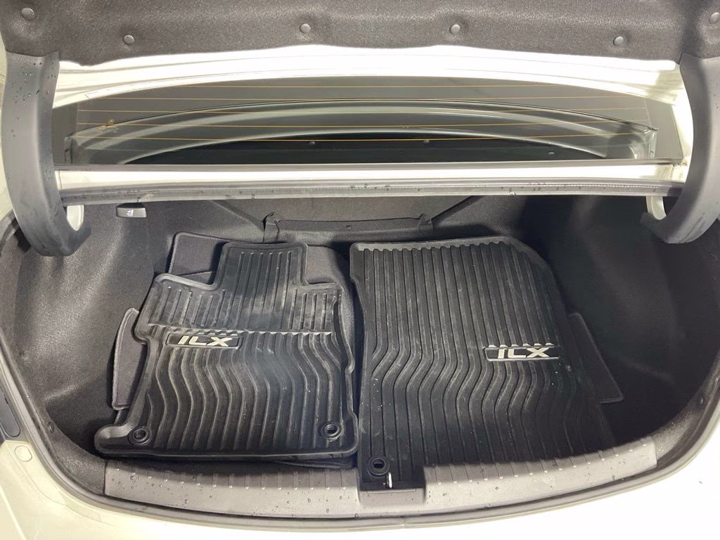 2018 White Acura ILX 2.4L FWD Sedan