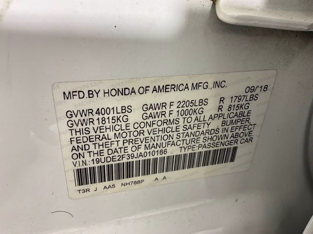 2018 White Acura ILX 2.4L FWD Sedan