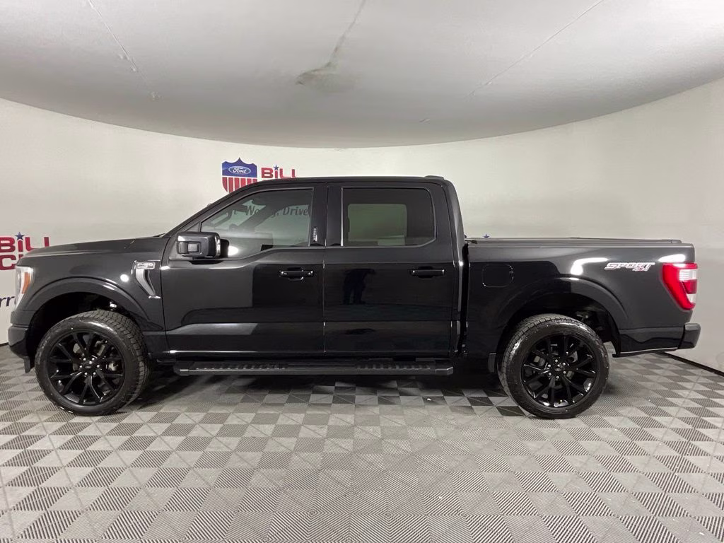2022 Black Metallic Ford F-150 Lariat 4X4 Truck