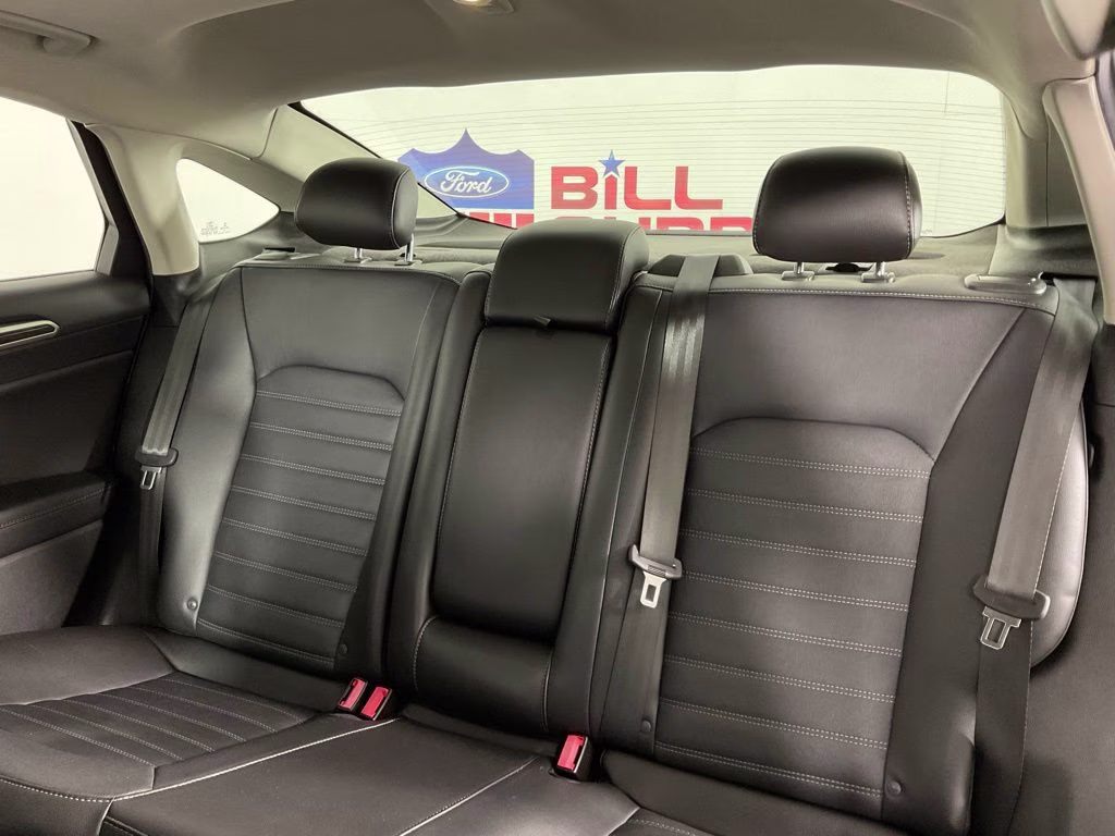 2016 Magnetic Ford Fusion SE FWD Sedan