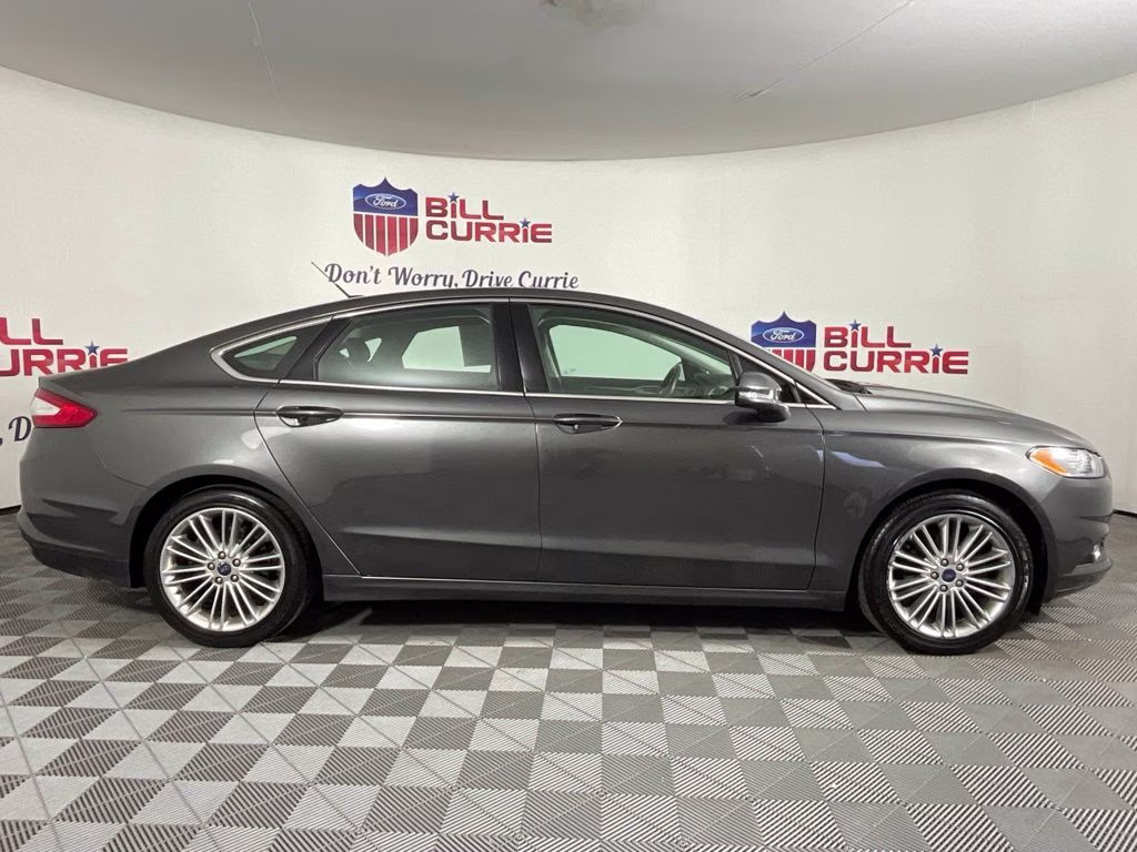 2016 Magnetic Ford Fusion SE FWD Sedan