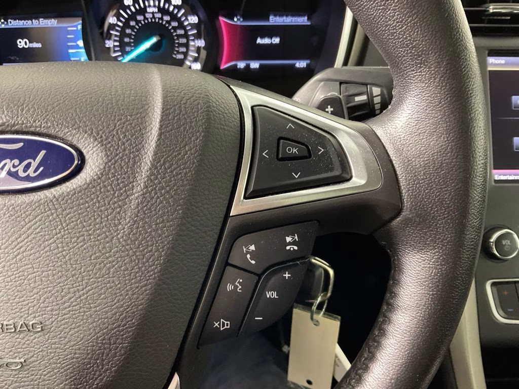 2016 Magnetic Ford Fusion SE FWD Sedan