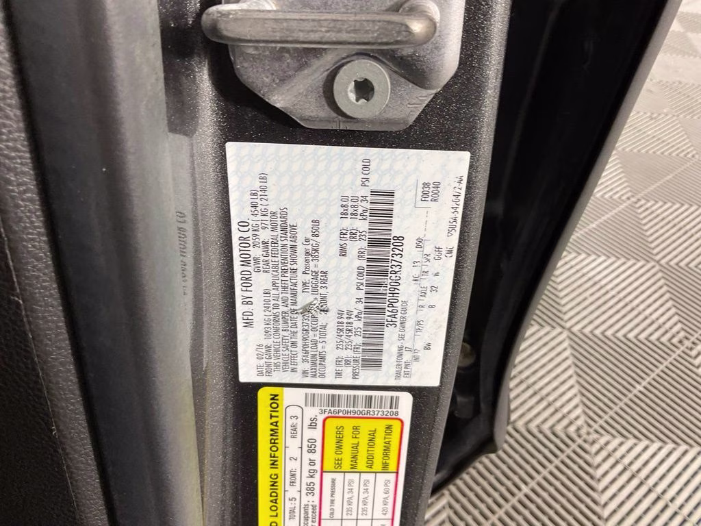 2016 Magnetic Ford Fusion SE FWD Sedan