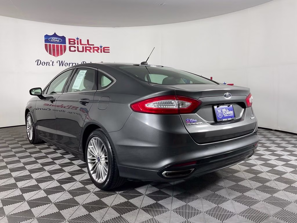 2016 Magnetic Ford Fusion SE FWD Sedan