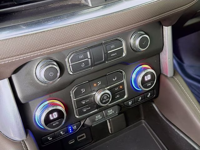 2022 White Frost Tricoat GMC Yukon XL SLT 4X4 SUV