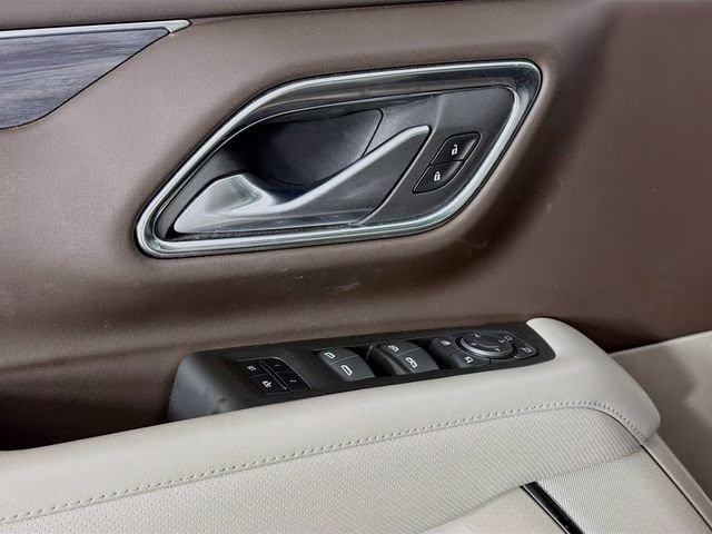 2022 White Frost Tricoat GMC Yukon XL SLT 4X4 SUV