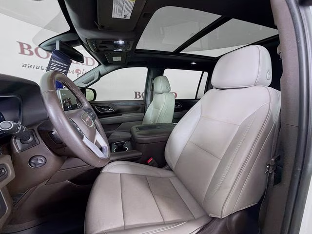 2022 White Frost Tricoat GMC Yukon XL SLT 4X4 SUV