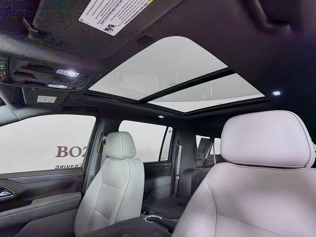 2022 White Frost Tricoat GMC Yukon XL SLT 4X4 SUV