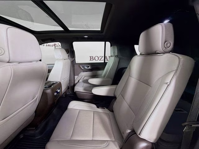 2022 White Frost Tricoat GMC Yukon XL SLT 4X4 SUV