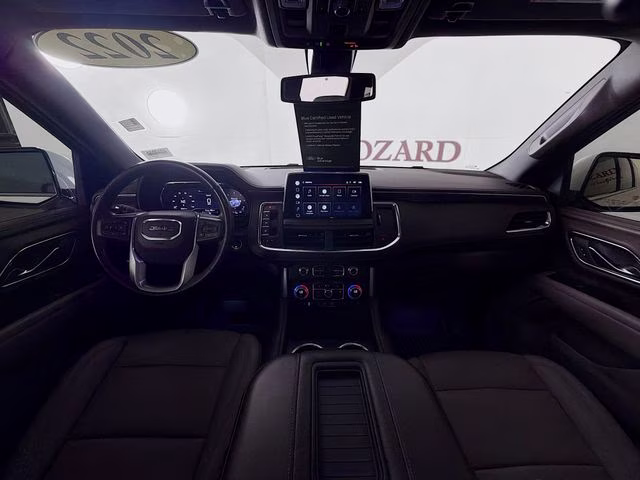 2022 White Frost Tricoat GMC Yukon XL SLT 4X4 SUV