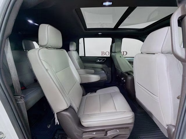 2022 White Frost Tricoat GMC Yukon XL SLT 4X4 SUV