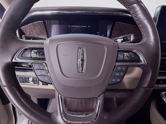 2022 White Metallic Lincoln Navigator Reserve 4X4 SUV