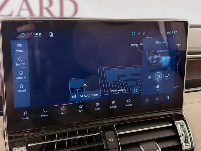 2022 White Metallic Lincoln Navigator Reserve 4X4 SUV