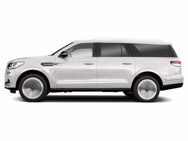 2022 White Metallic Lincoln Navigator Reserve 4X4 SUV
