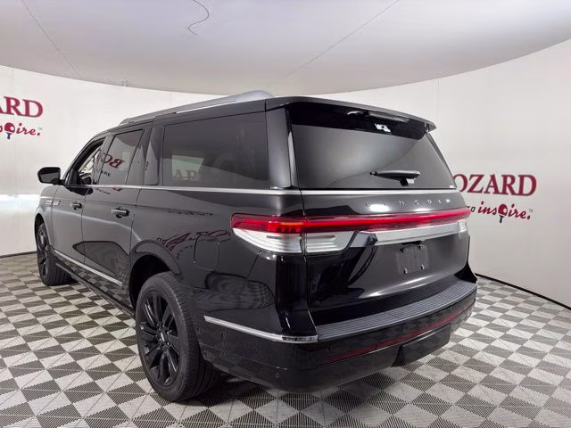 2023 Black Metallic Lincoln Navigator L Reserve 4X4 SUV