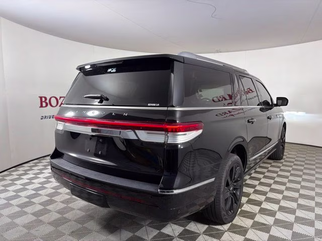 2023 Black Metallic Lincoln Navigator L Reserve 4X4 SUV
