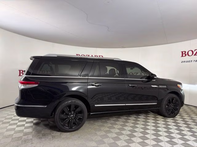 2023 Black Metallic Lincoln Navigator L Reserve 4X4 SUV