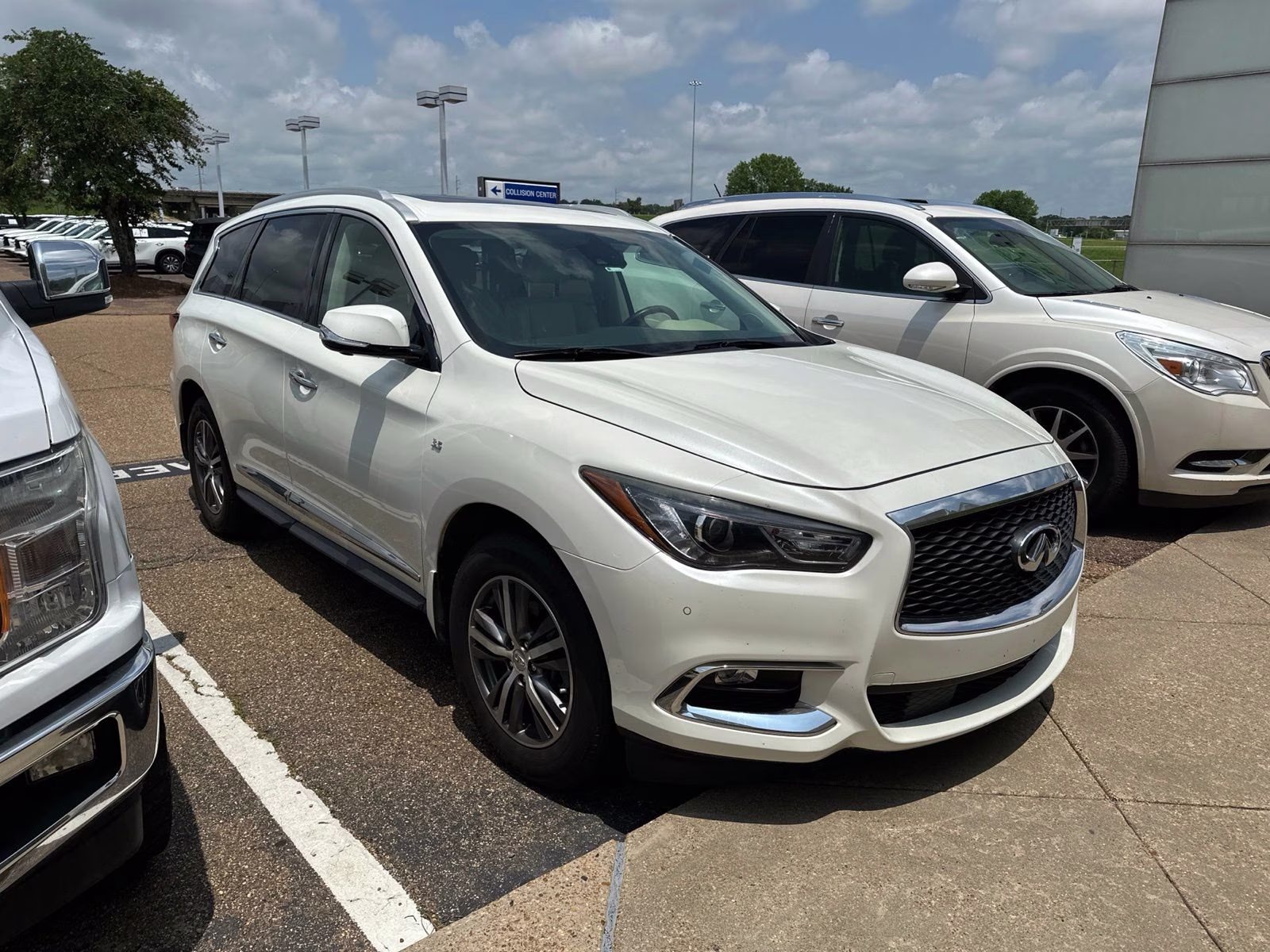 2020 Majestic INFINITI QX60 LUXE FWD SUV
