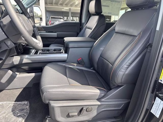 2026 Black Metallic Ford Super Duty F-250 SRW Lariat 4X4 Truck