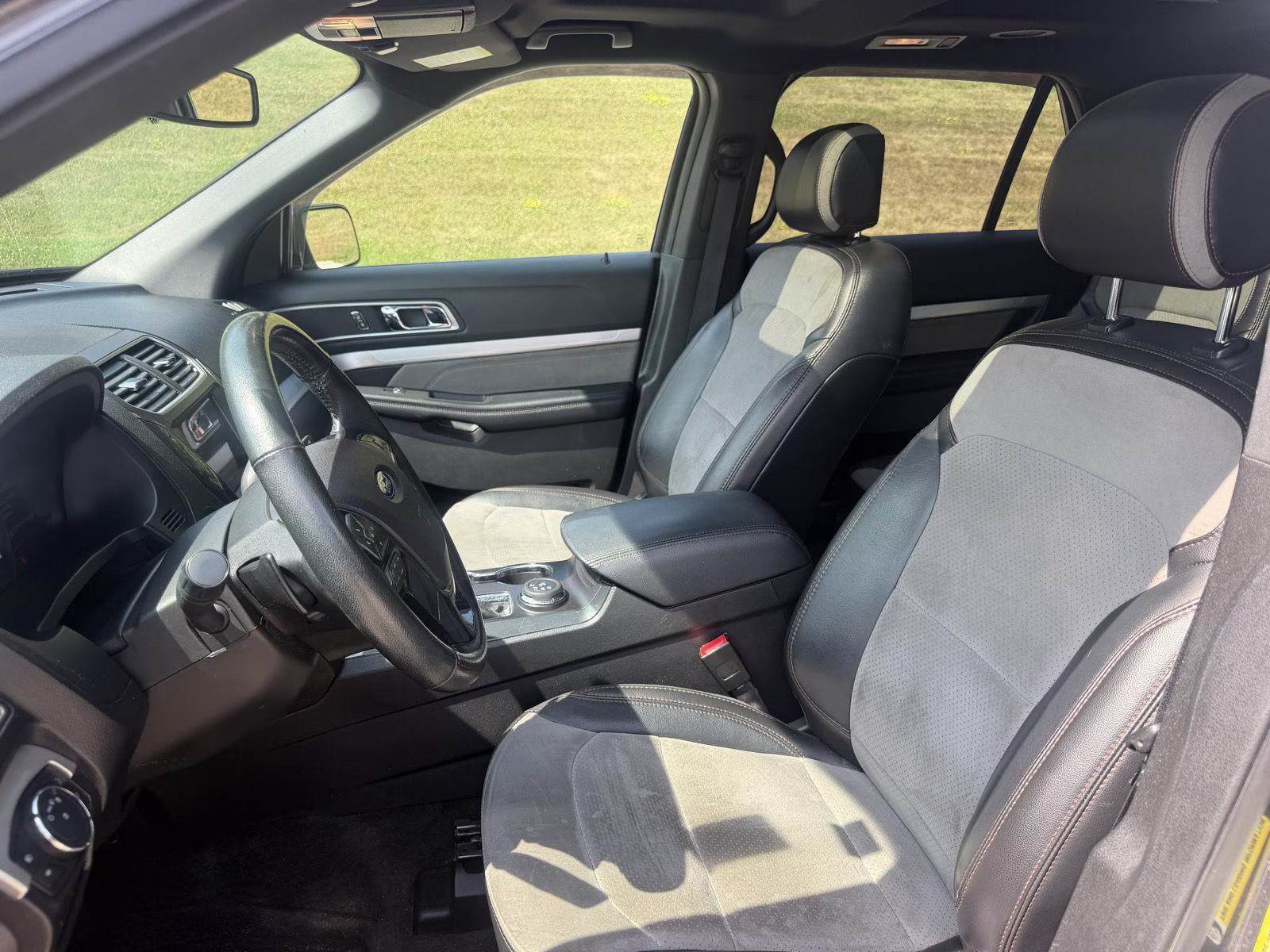 2017 Magnetic Ford Explorer XLT 4X4 SUV