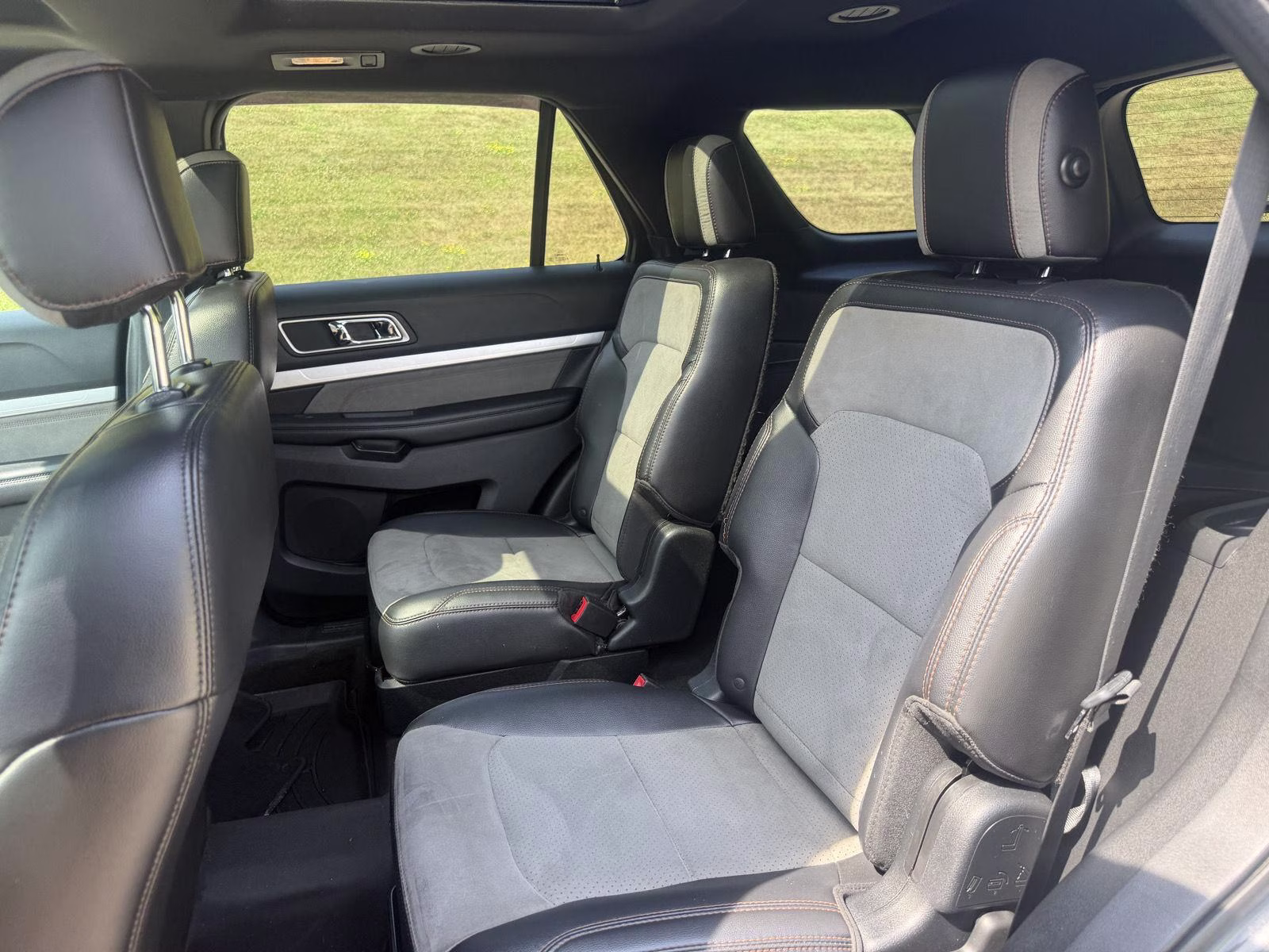 2017 Magnetic Ford Explorer XLT 4X4 SUV