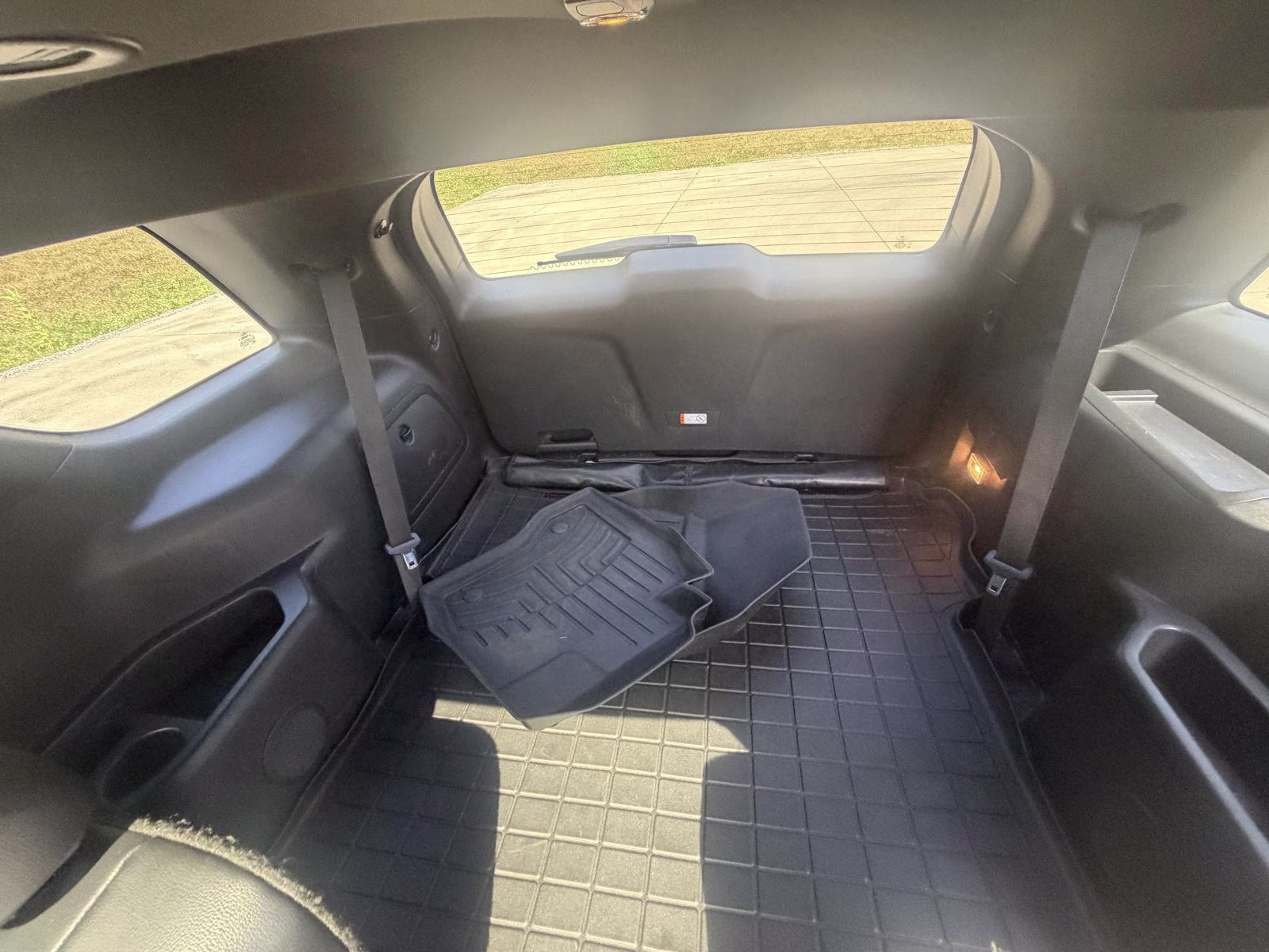 2017 Magnetic Ford Explorer XLT 4X4 SUV