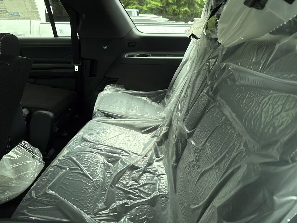 2027 White Metallic Ford Expedition Max Platinum 4X4 SUV