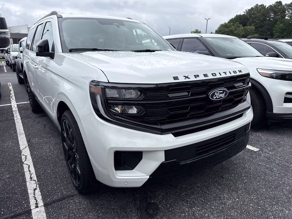 2027 White Metallic Ford Expedition Max Platinum 4X4 SUV