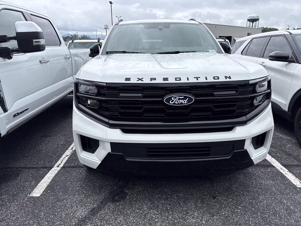 2027 White Metallic Ford Expedition Max Platinum 4X4 SUV