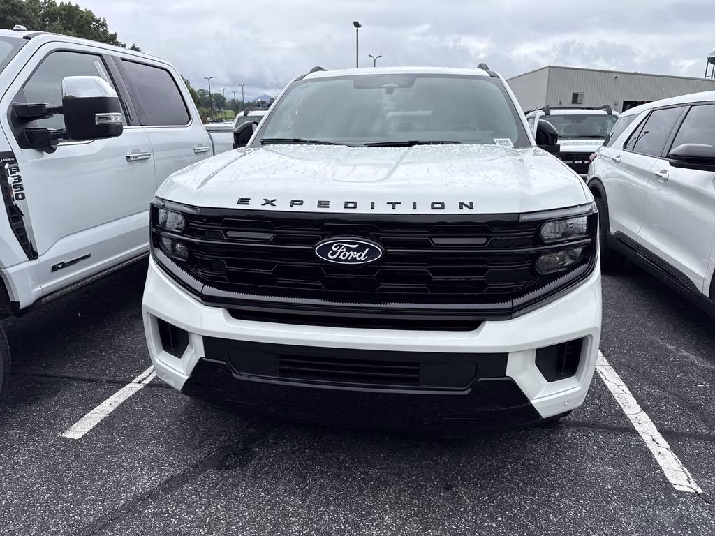 2027 White Metallic Ford Expedition Max Platinum 4X4 SUV
