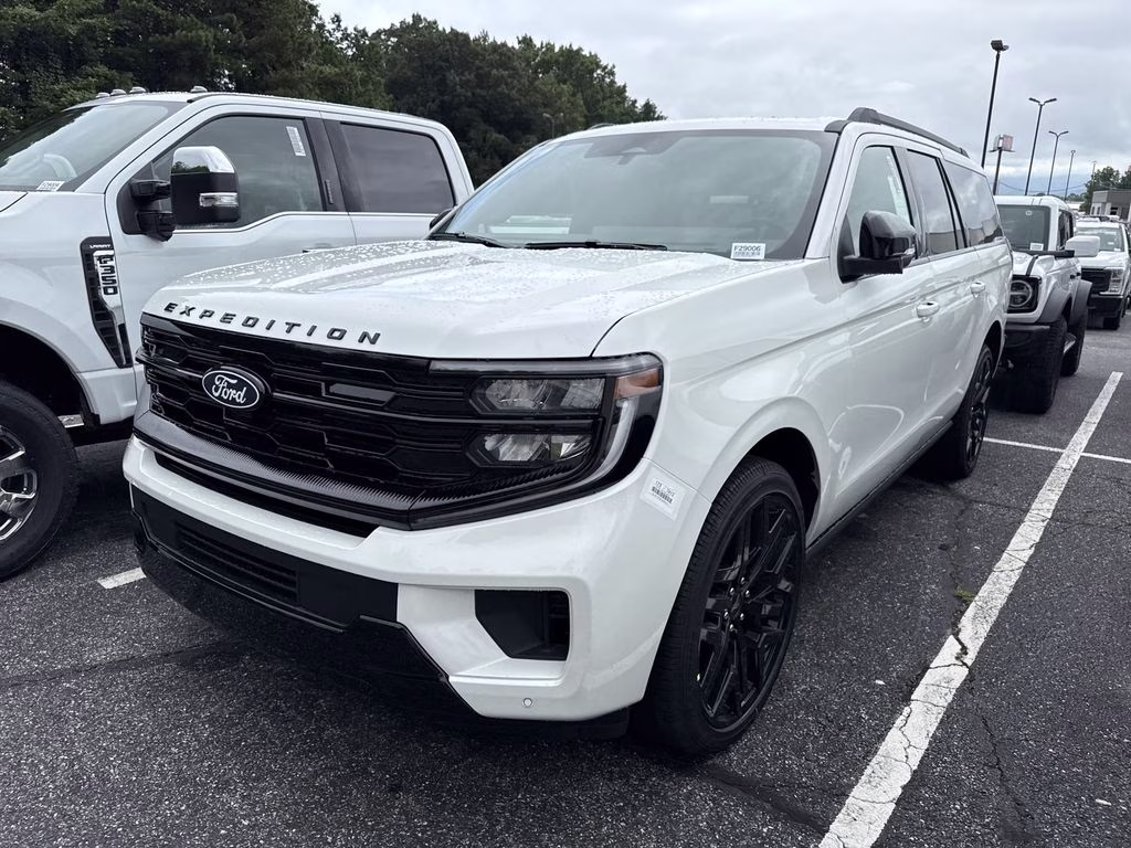 2027 White Metallic Ford Expedition Max Platinum 4X4 SUV