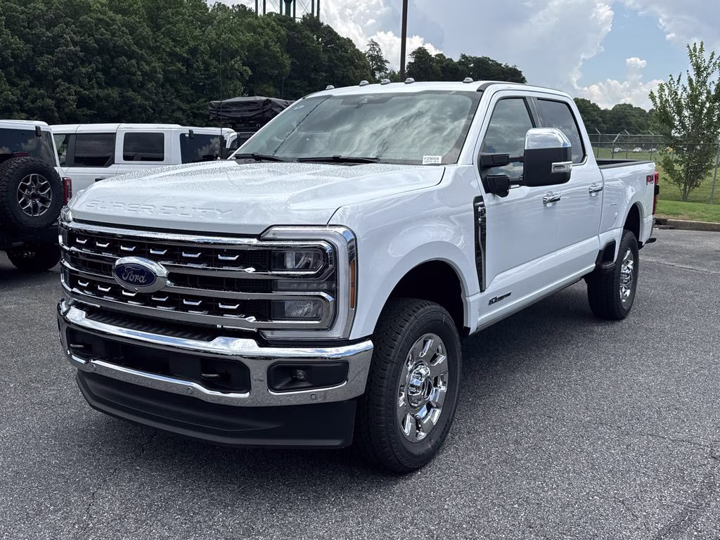 2026 Oxford White Ford Super Duty F-350 SRW Lariat 4X4 Truck