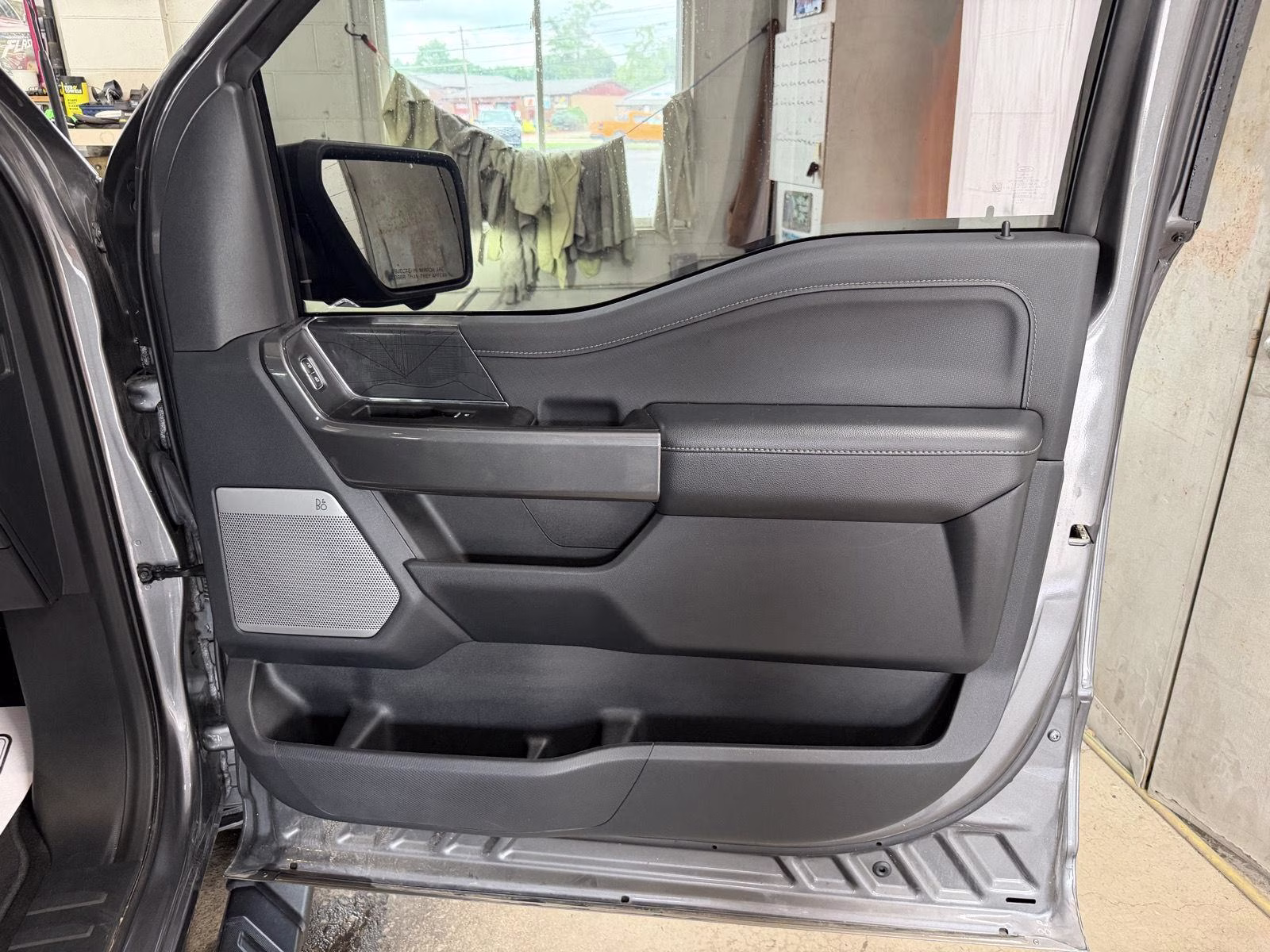 2023 Carbonized Gray Metallic Ford F-150 XLT 4X4 Truck
