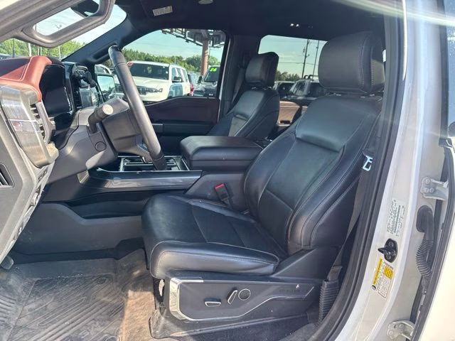 2023 Star White Metallic Tri-Coat Ford F-150 Lariat 4X4 Truck