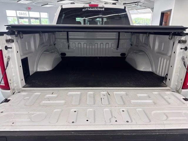 2023 Star White Metallic Tri-Coat Ford F-150 Lariat 4X4 Truck