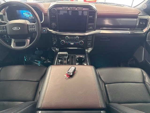 2023 Star White Metallic Tri-Coat Ford F-150 Lariat 4X4 Truck