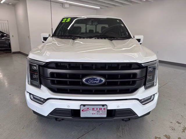 2023 Star White Metallic Tri-Coat Ford F-150 Lariat 4X4 Truck