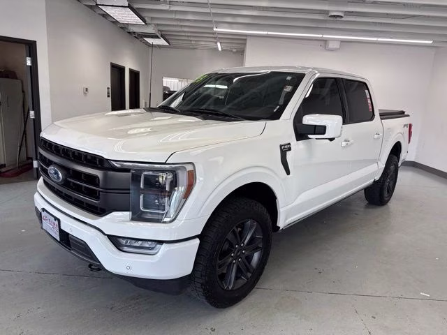 2023 Star White Metallic Tri-Coat Ford F-150 Lariat 4X4 Truck