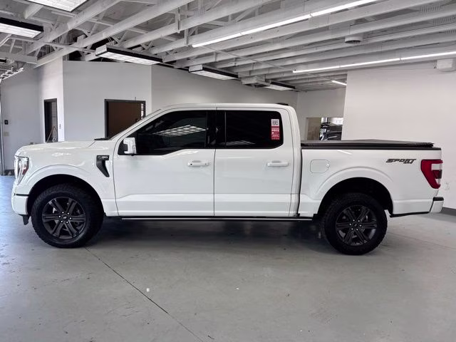 2023 Star White Metallic Tri-Coat Ford F-150 Lariat 4X4 Truck