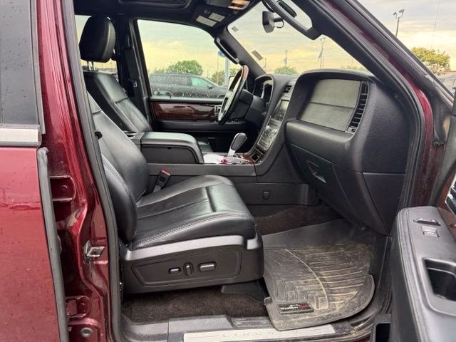 2015 Bronze Fire Metallic Lincoln Navigator L Select 4X4 SUV