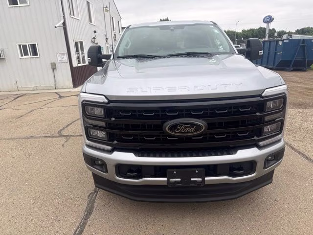 2024 Silver Metallic Ford Super Duty F-250 SRW Lariat 4X4 Truck