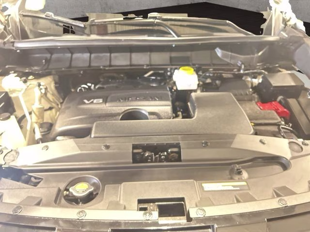 2023 Pearl White Tricoat Nissan Pathfinder SL 4X4 SUV