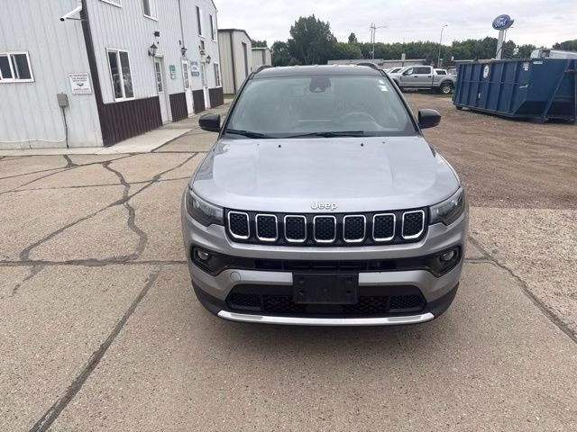 2023 Billet Silver Metallic Clearcoat Jeep Compass Limited 4X4 SUV