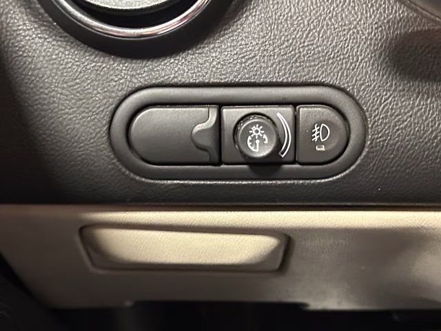 2009 Carbon Black Metallic Pontiac G6 GT FWD Convertible